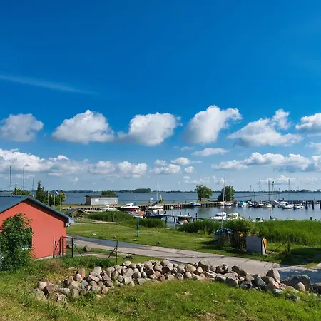 Ferienhaushaelfte 