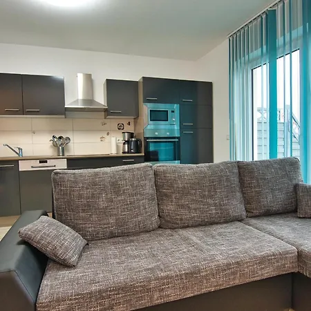 Apartamento Ferienhaushaelfte 